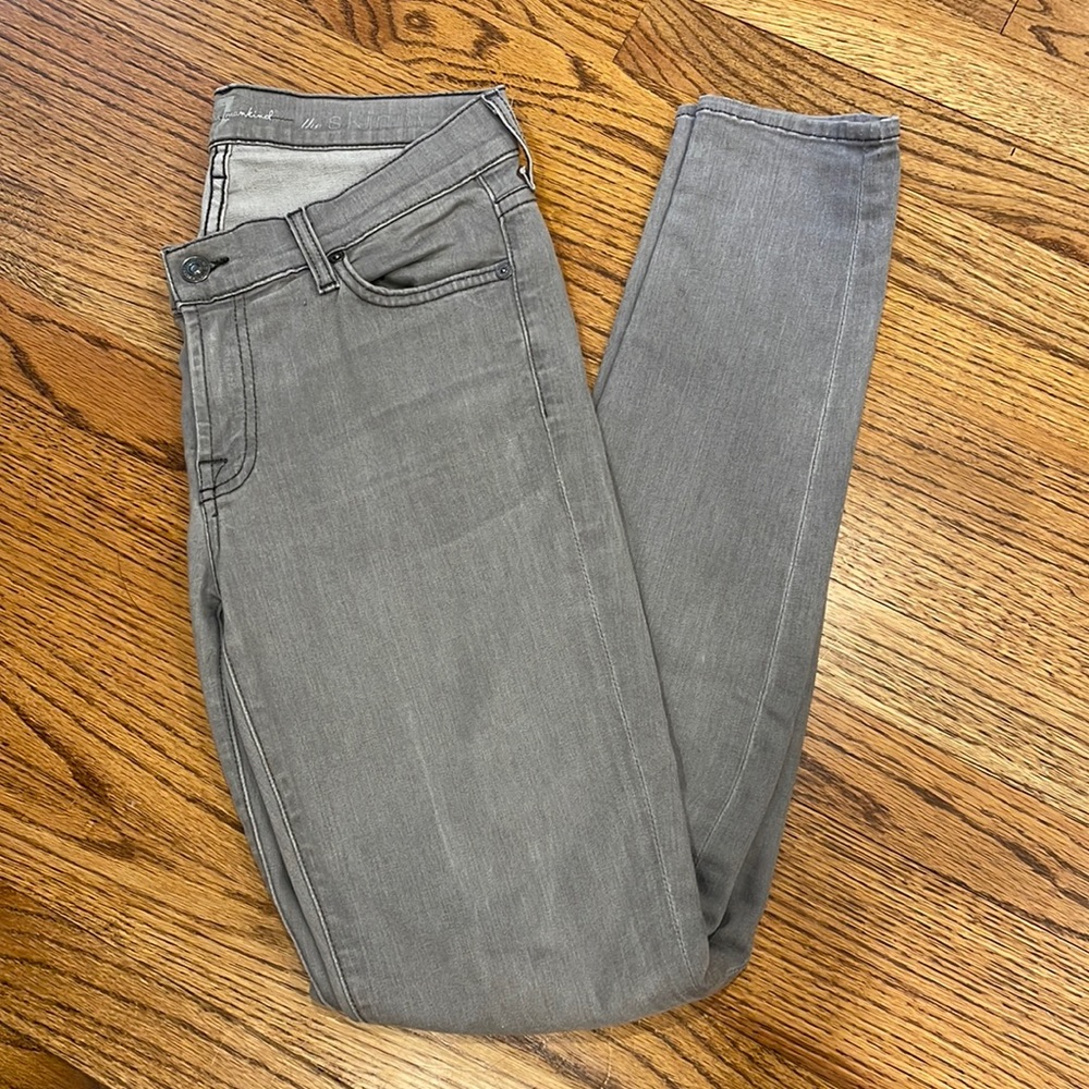 Seven for all Mankind - The Skinny - Gray sz 28